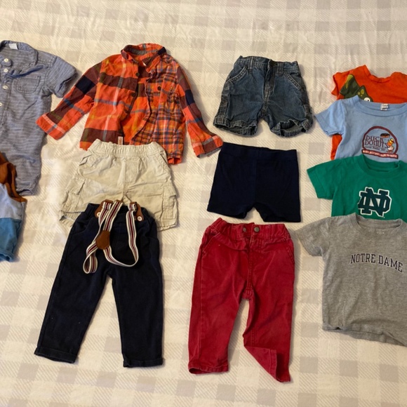 Lot of Boys Clothes 12-18 months - Picture 2 of 2